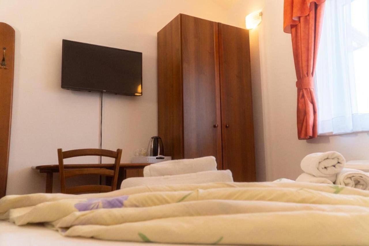 Apartments And Rooms Villa Chiara Krnica Exteriér fotografie