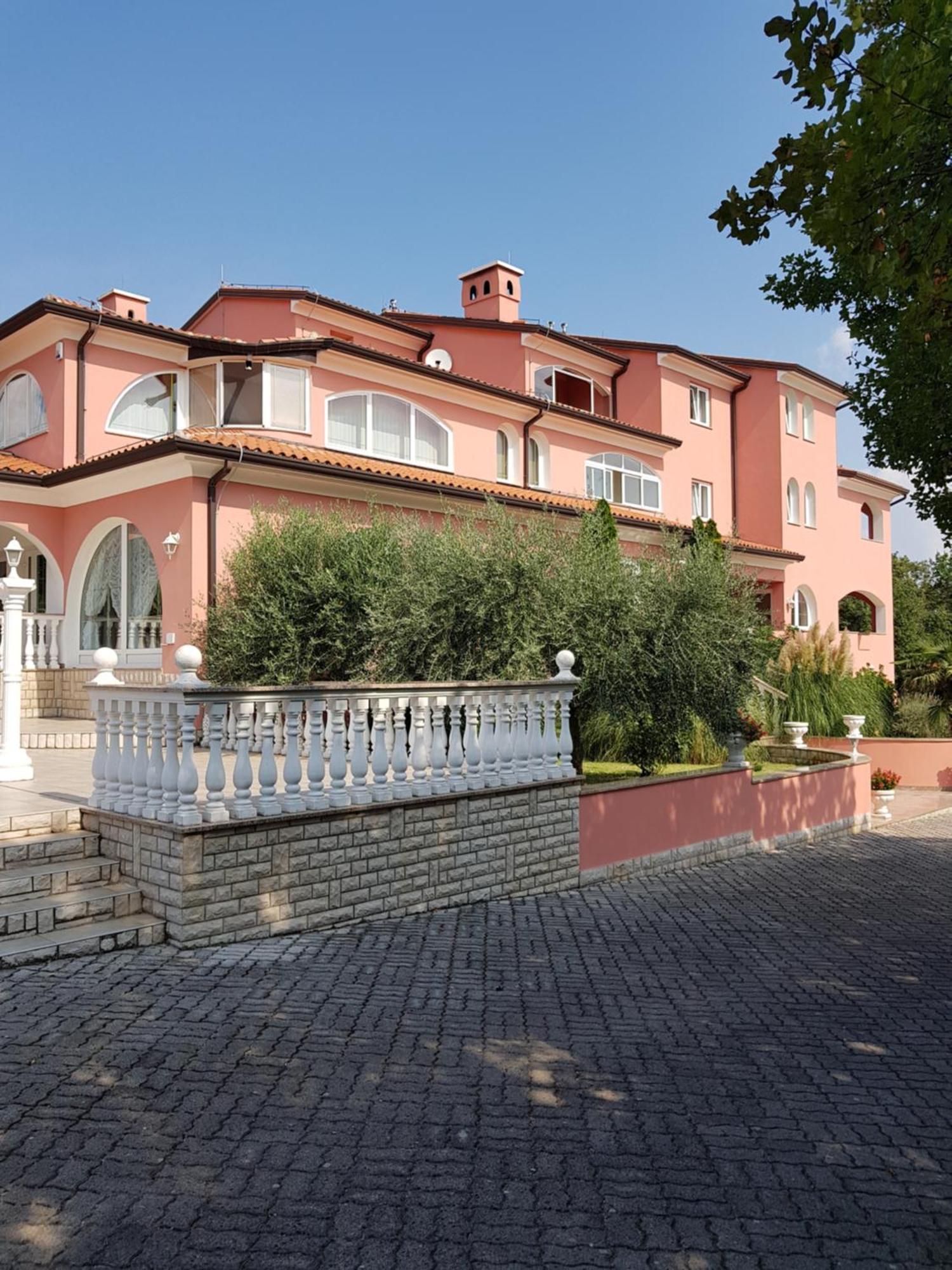 Apartments And Rooms Villa Chiara Krnica Exteriér fotografie
