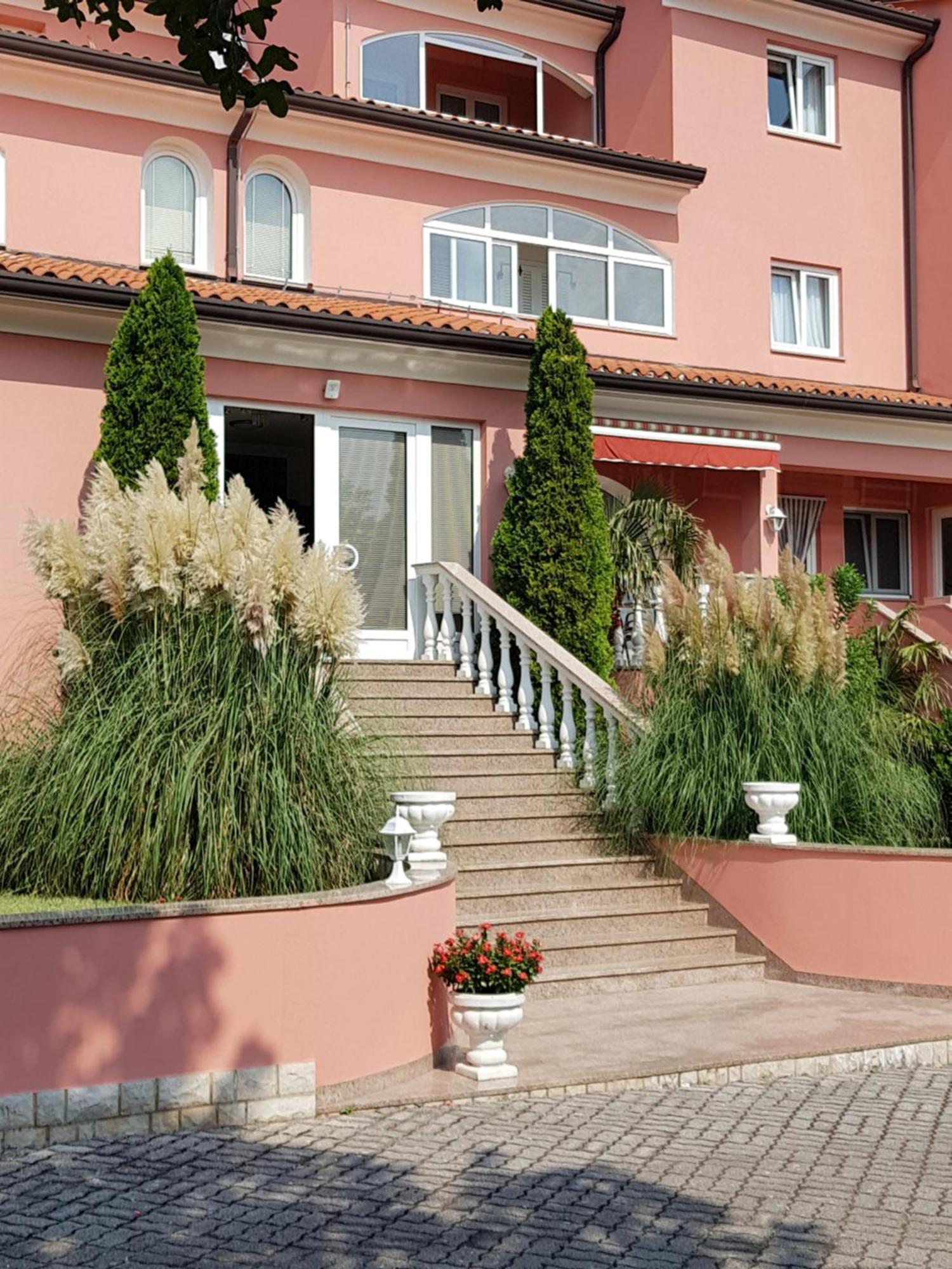 Apartments And Rooms Villa Chiara Krnica Exteriér fotografie