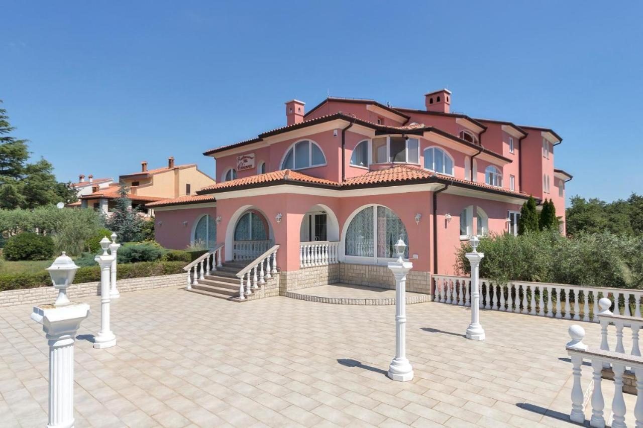 Apartments And Rooms Villa Chiara Krnica Exteriér fotografie