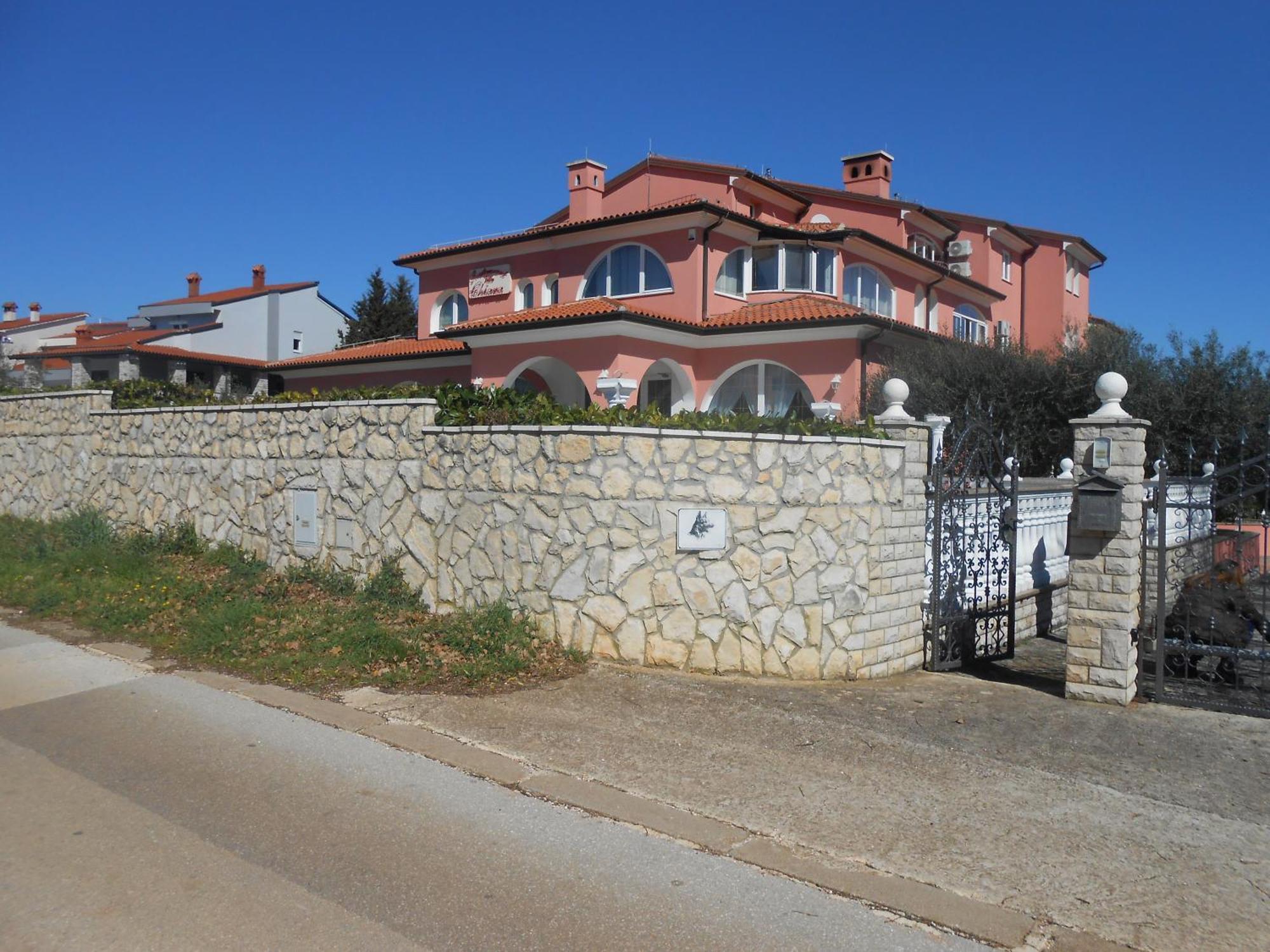 Apartments And Rooms Villa Chiara Krnica Exteriér fotografie